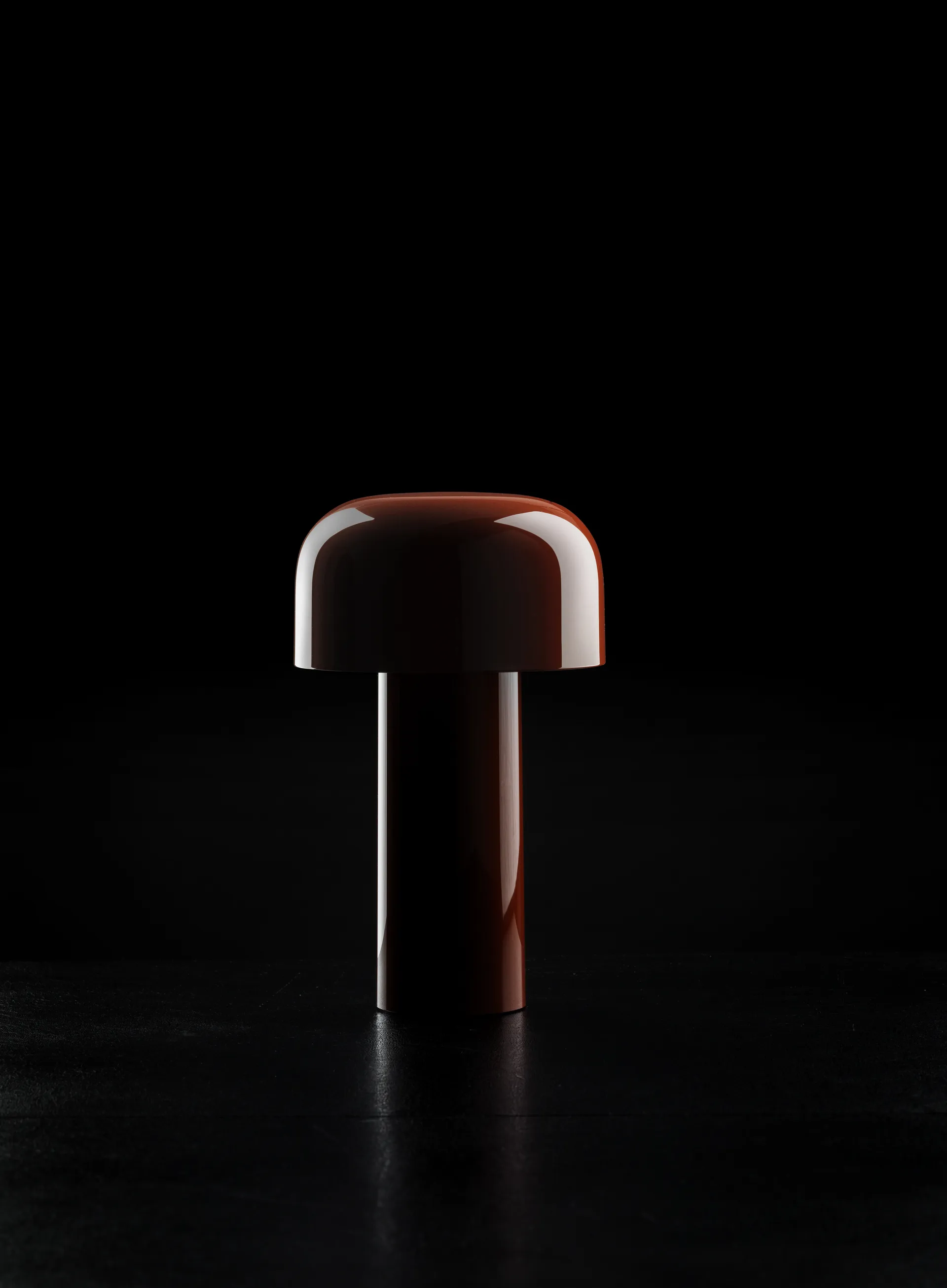 Bellhop kannettava pöytävalaisin, Brick red, IP54 (sisä/ulkokäyttö) Flos