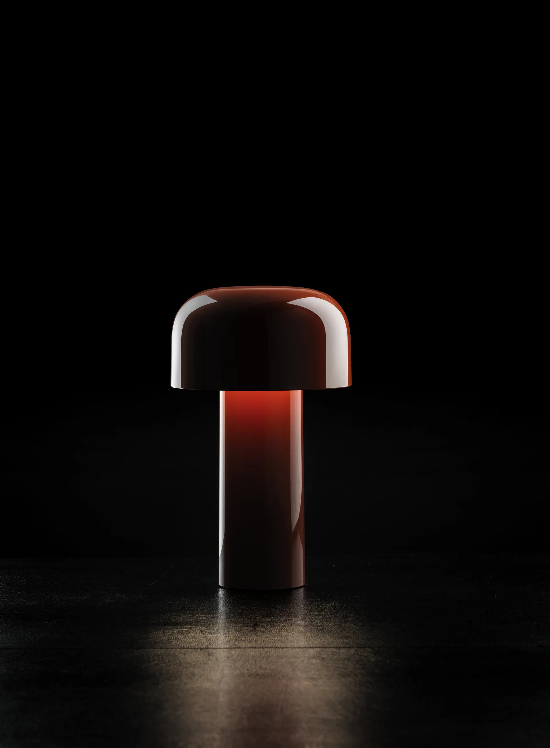 Bellhop kannettava pöytävalaisin, Brick red, IP54 (sisä/ulkokäyttö) Flos