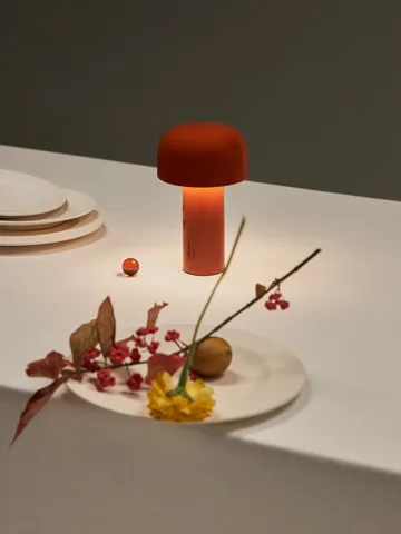 Bellhop kannettava pöytävalaisin - Brick red, IP54 (sisä/ulkokäyttö) - Flos
