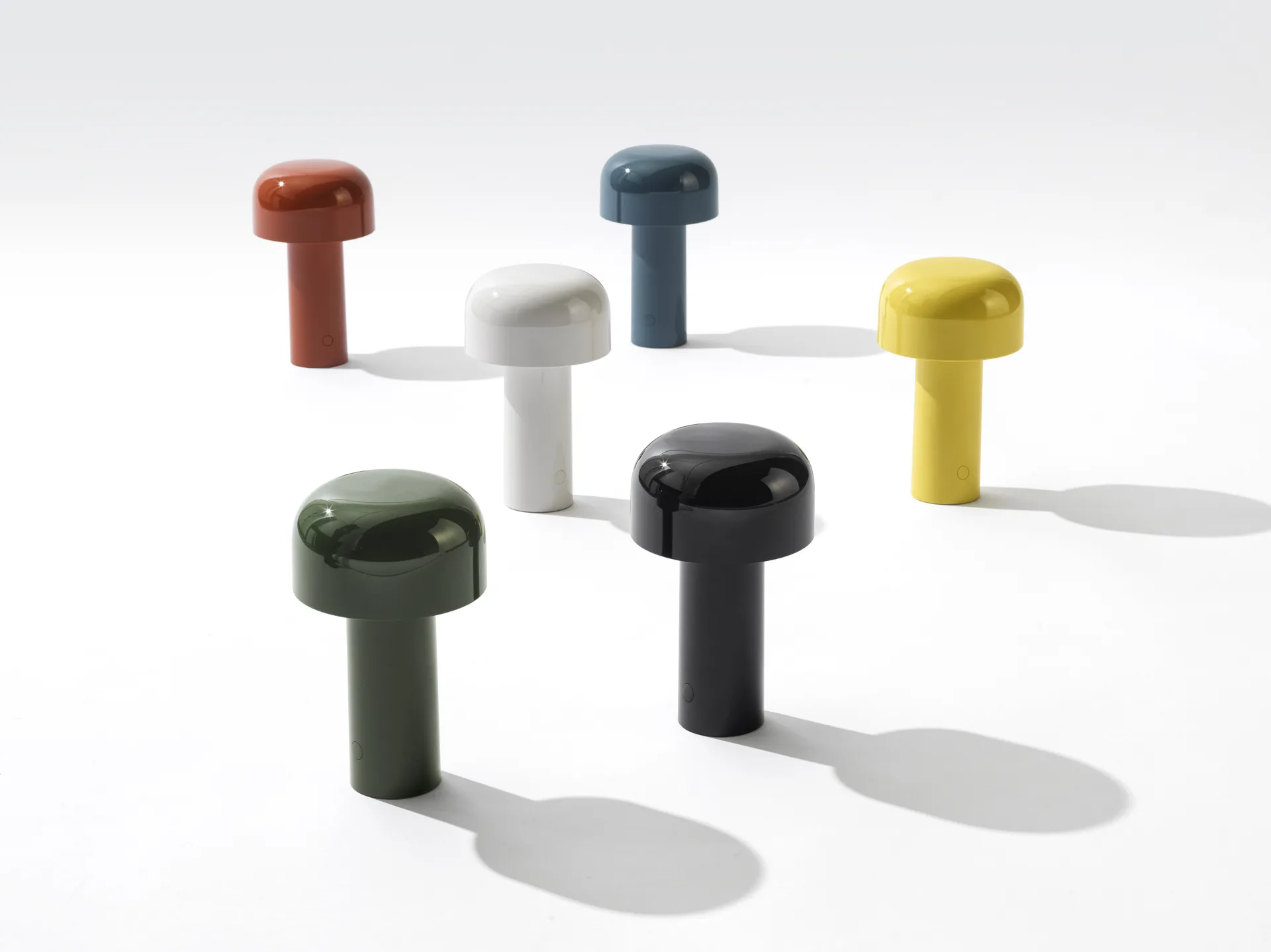 Bellhop kannettava pöytävalaisin, Kiiltävä vihreä, IP54 (sisä-/ulkokäyttö) Flos