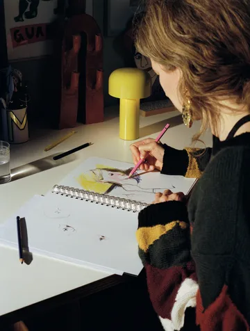 Bellhop kannettava pöytävalaisin - Yellow yellow, IP54 (sisä-/ulkokäyttö) - Flos