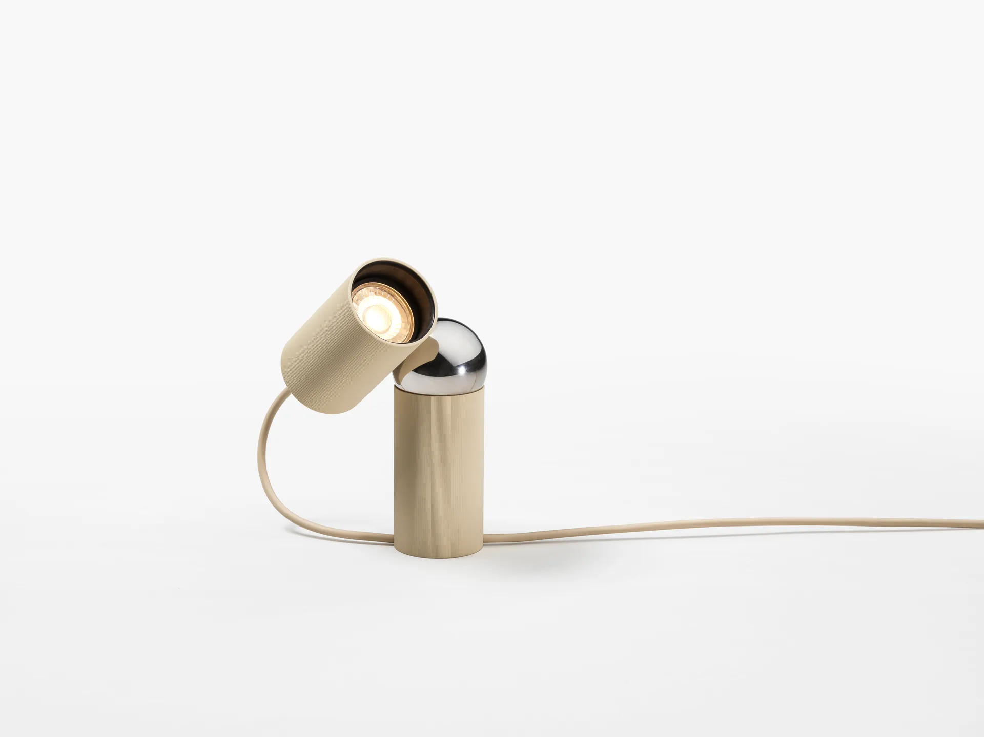 Bilboquet pöytälamppu, Linen Flos