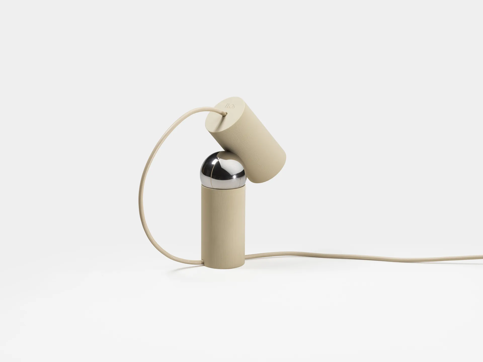 Bilboquet pöytälamppu, Linen Flos