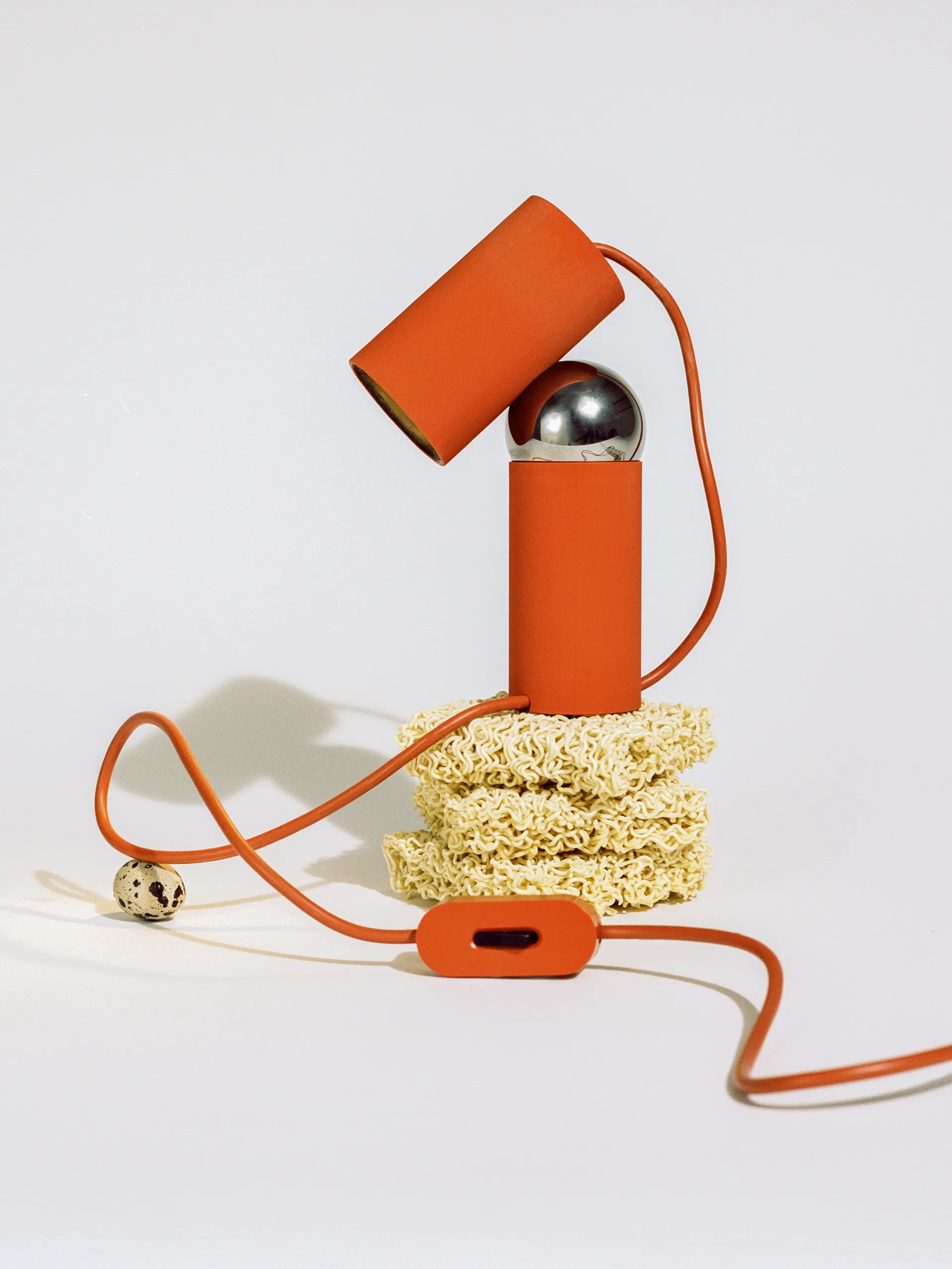 Bilboquet pöytälamppu, Tomato Flos