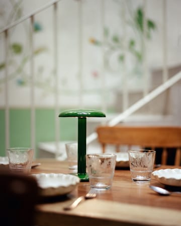 Gustave Residential kannettava pöytävalaisin - Lacquered green - Flos