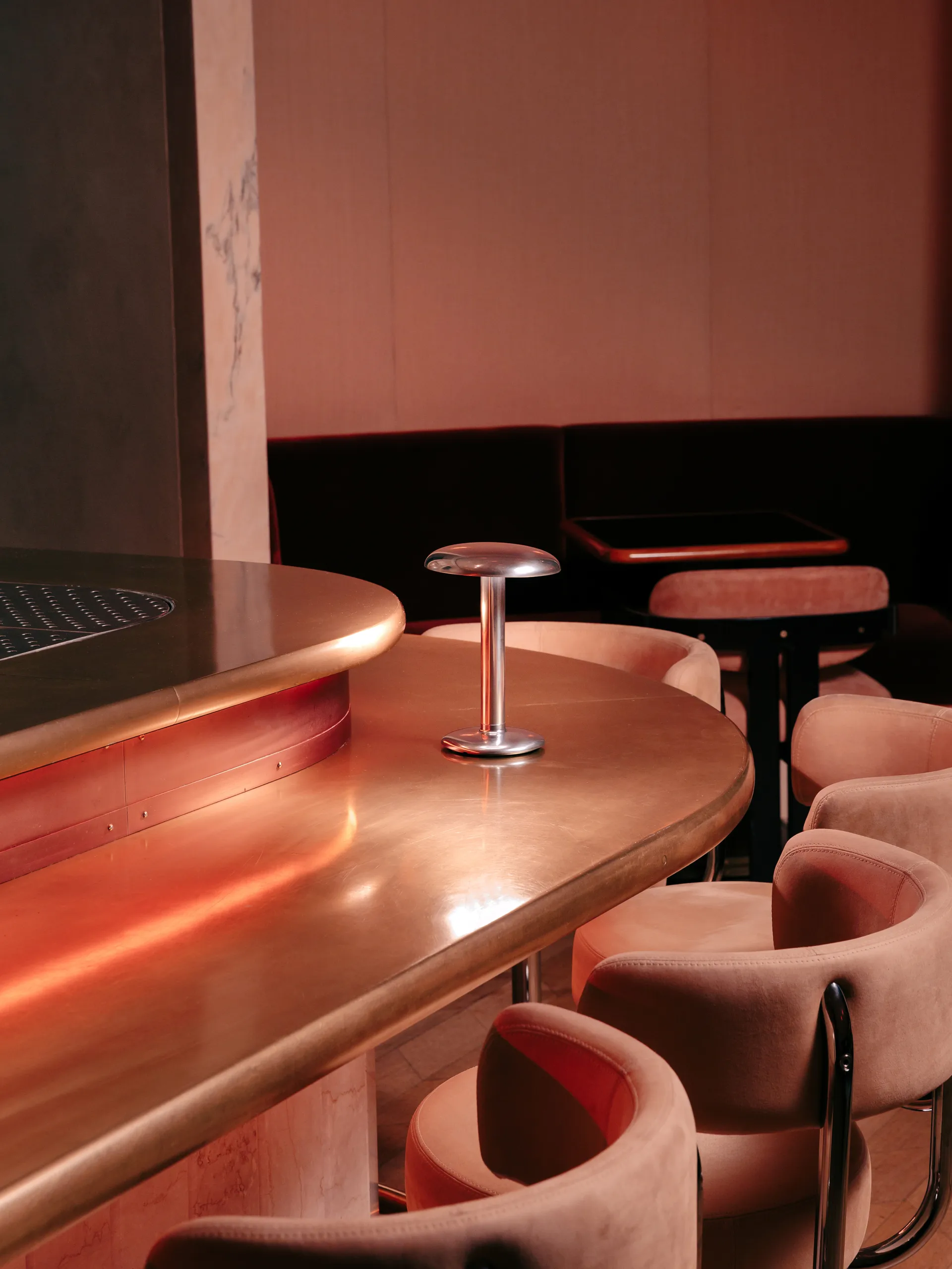 Gustave Residential kannettava pöytävalaisin, Polished silver Flos