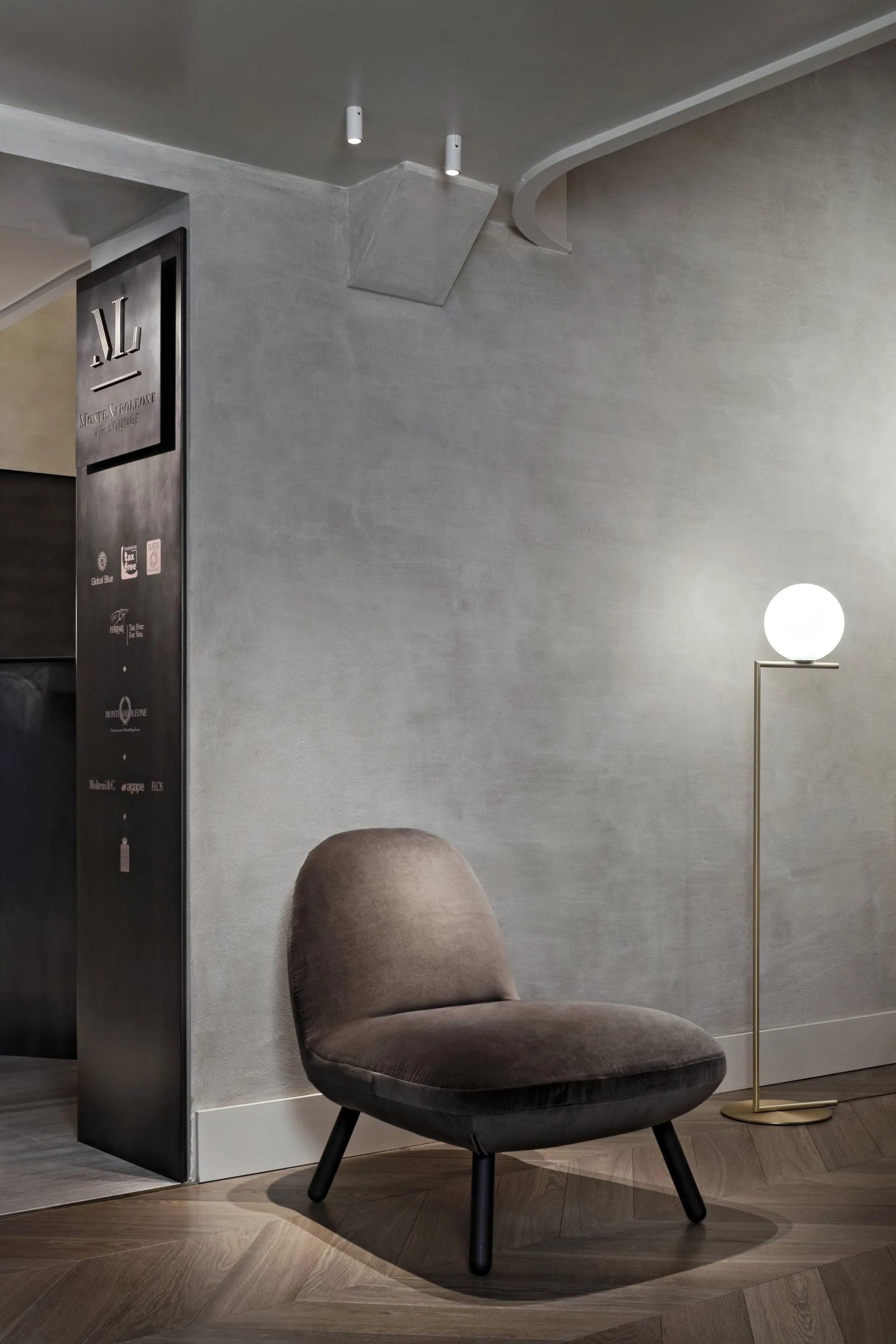 IC F1 lattiavalaisin 135 cm, Gold Flos