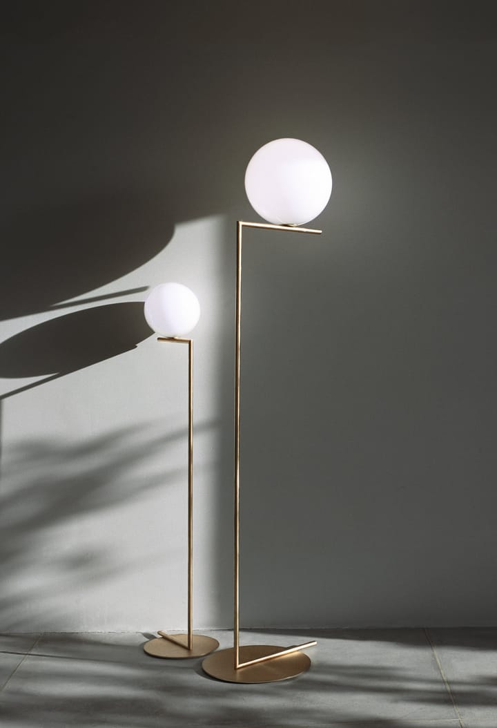 IC F1 lattiavalaisin 135 cm, Gold Flos