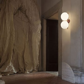 IC lights C/W1 Double seinävalaisin - Harjattu messinki opaliainen - Flos