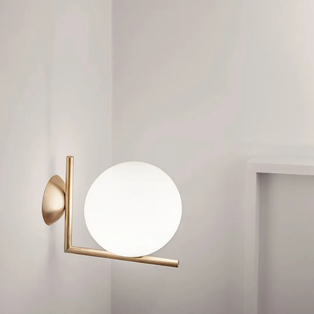 IC lights C/W2 seinävalaisin, Krom-opali Flos
