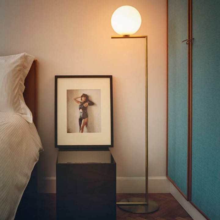 IC lights F1 lattiavalaisin, Harjattu messinki opaliainen Flos