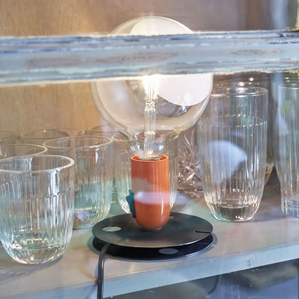 Lampadina pöytälamppu, Musta Flos