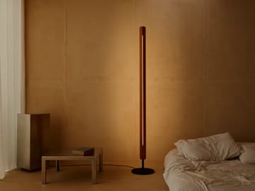 Seki-han lattiavalaisin 226 cm - Heat treatened ash-black metal - Flos