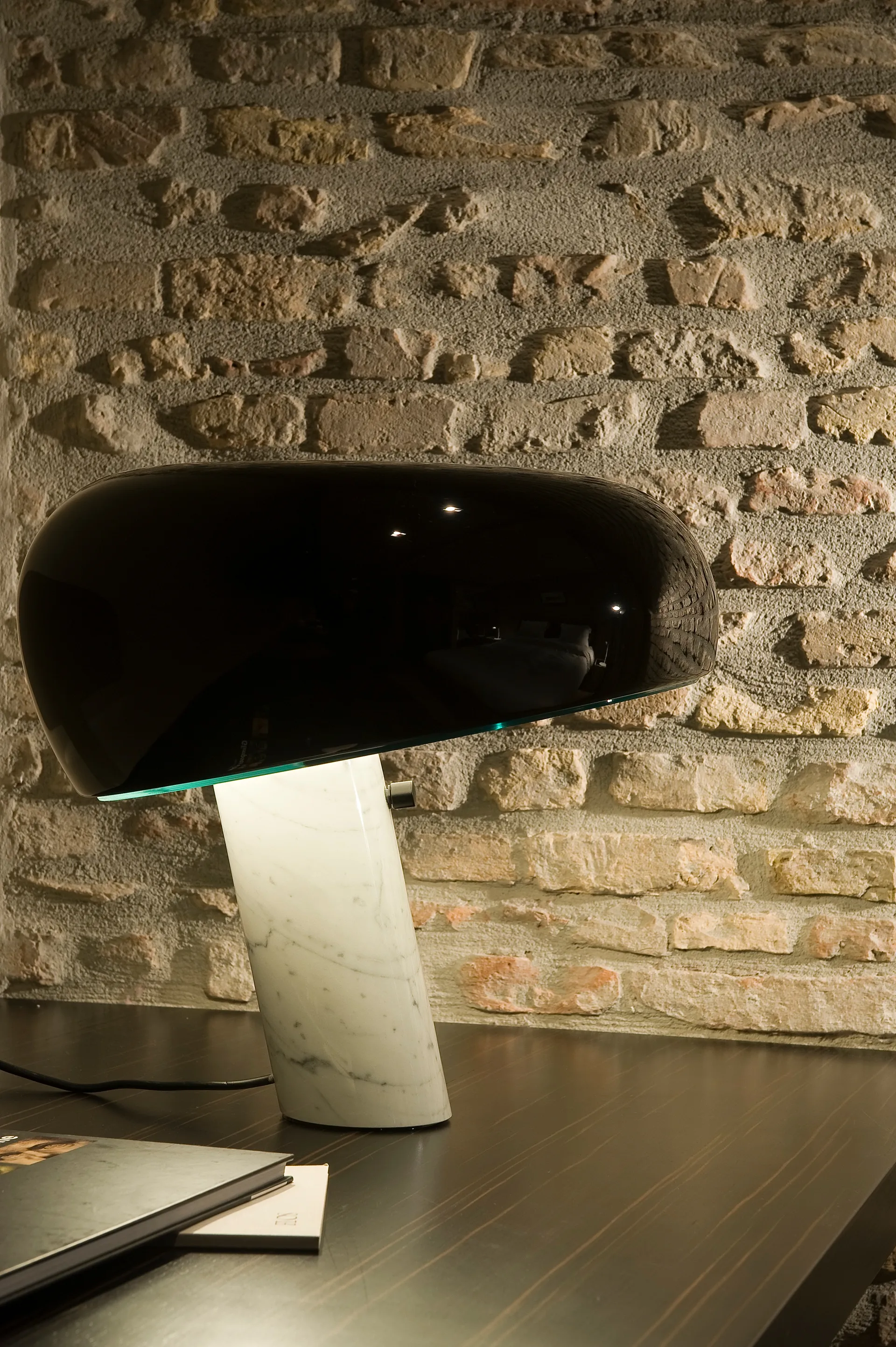 Snoopy pöytälamppu, Black Flos