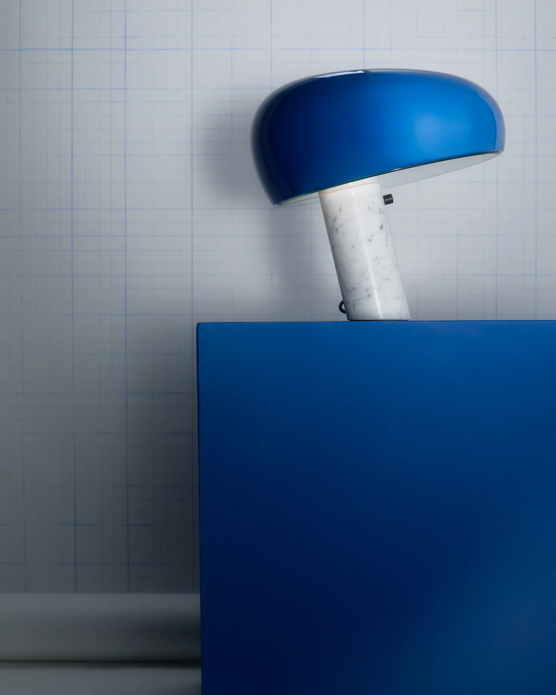 Snoopy pöytälamppu, Navy blue Flos