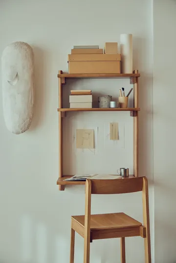 Beam Office Shelf hylly kirjoituspöydällä - Syvänruskea mänty, 60x90,5x40 cm - Form & Refine