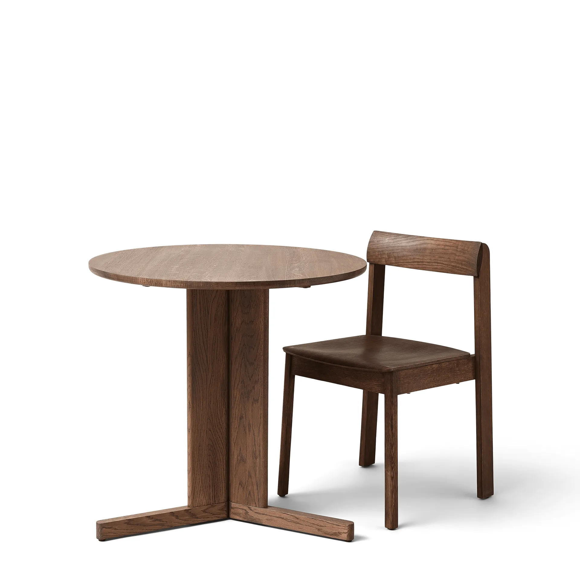 Trefoil ruokapöytä Ø75 cm, Savustettu tammi Form & Refine