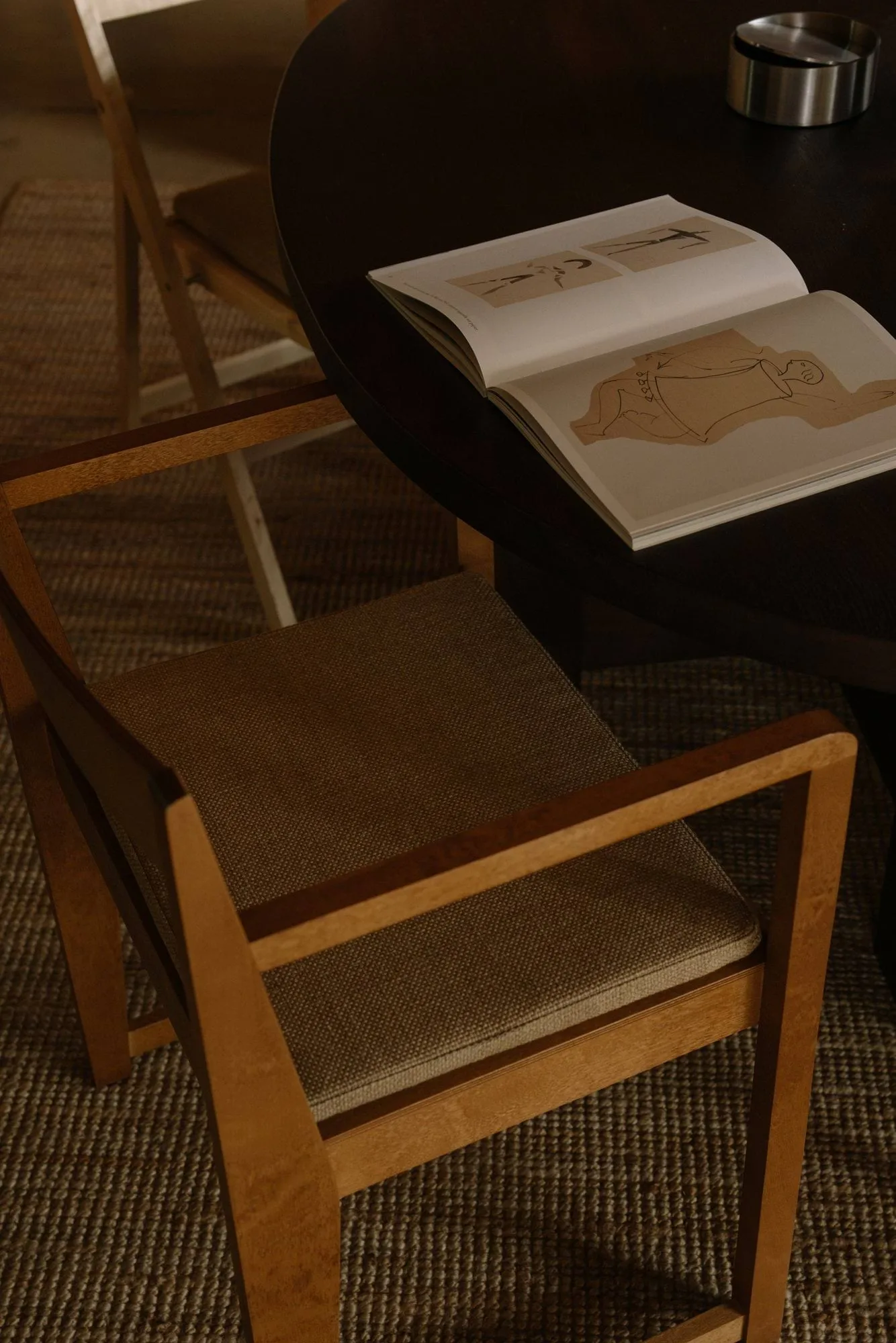 Armrest Chair 01 käsinojatuoli, Tummanruskea koivu FRAMA