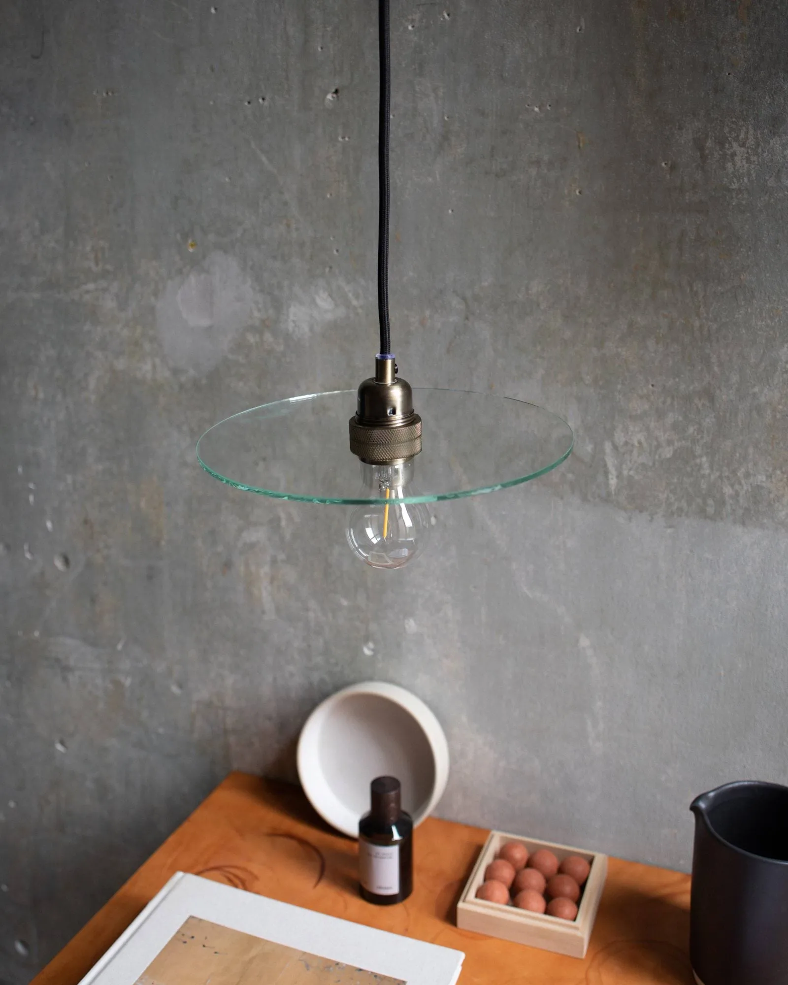 Circle Shade riippuvalaisin, Kirkas lasi-teräs, Ø25 cm FRAMA