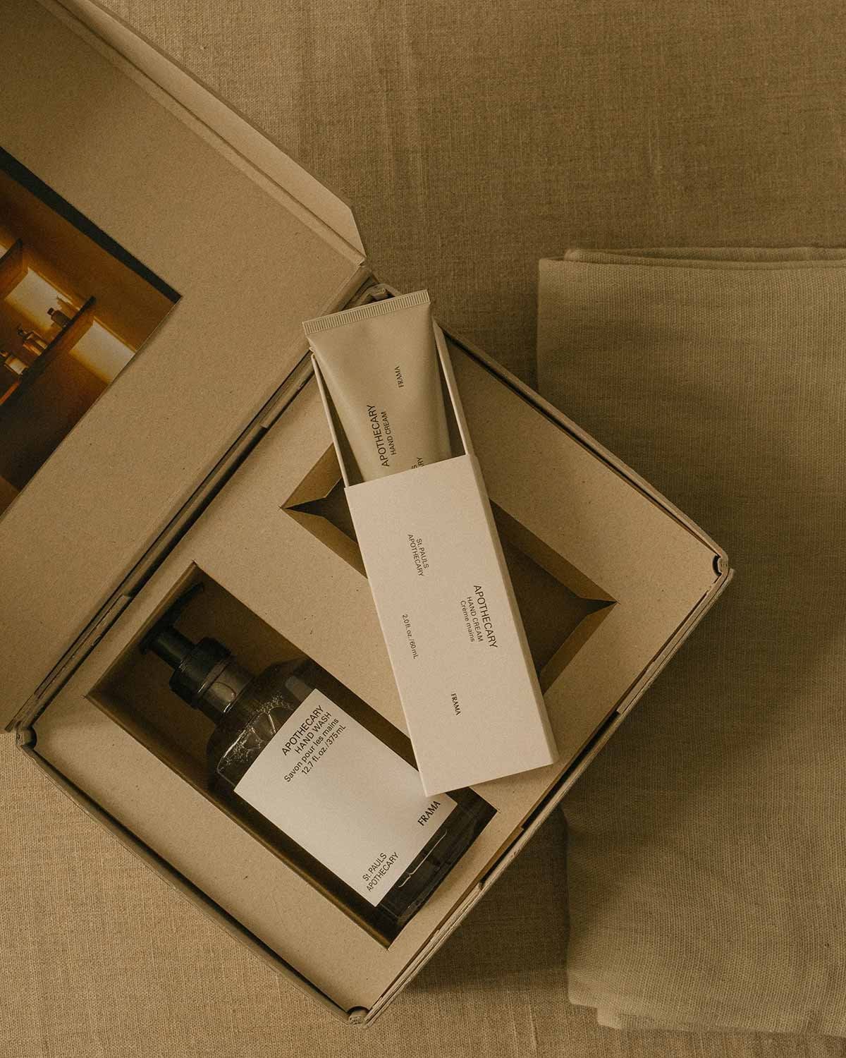FRAMA lahjasetti käsisaippua + käsivoide, Apothecary FRAMA