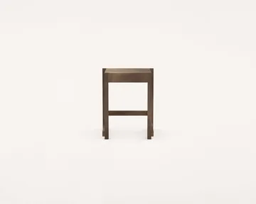 Low Stool 01 jakkara - Tummanruskea koivu - FRAMA