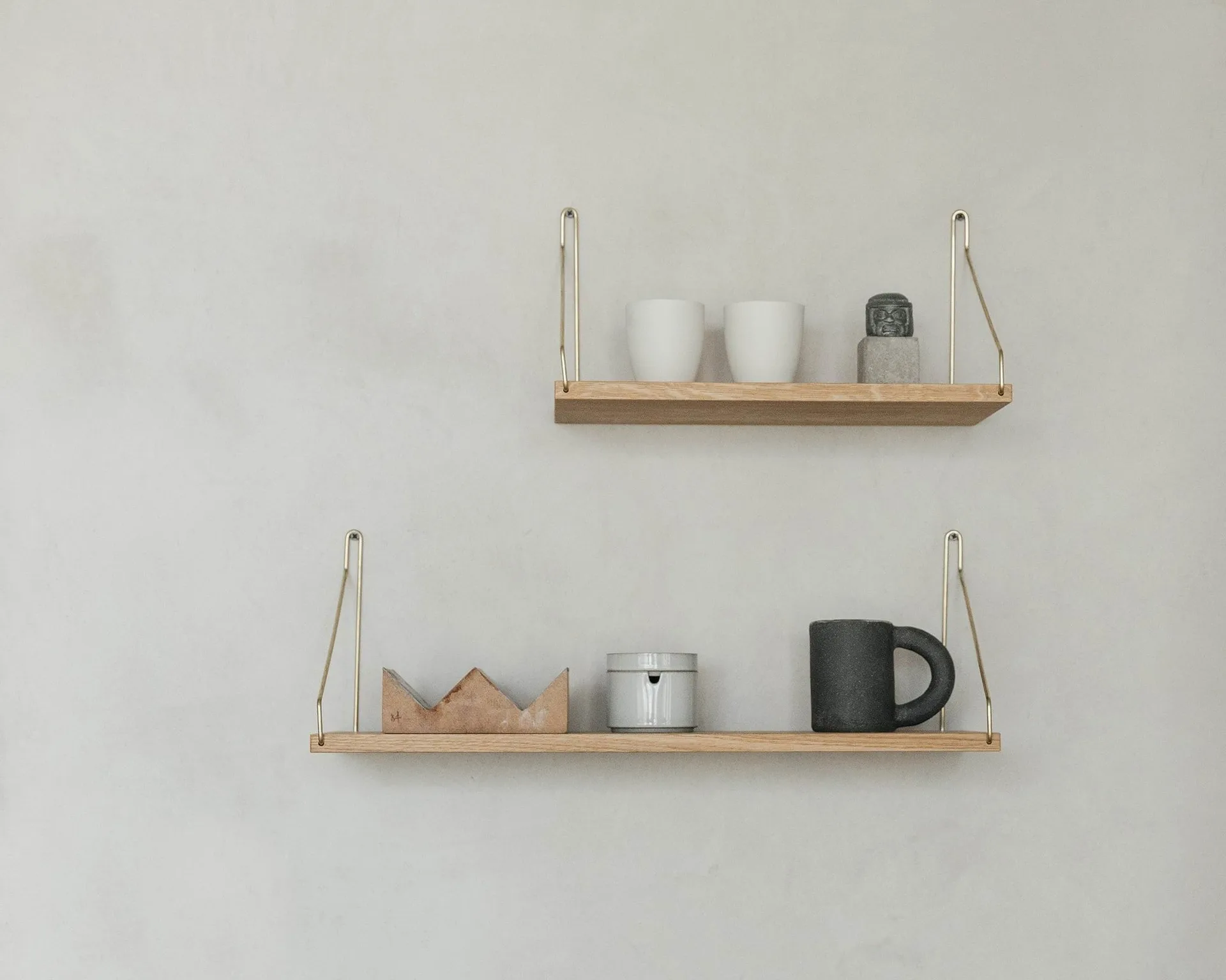 Single Shelf seinähylly, Tammi-messinki, 40x20 cm FRAMA