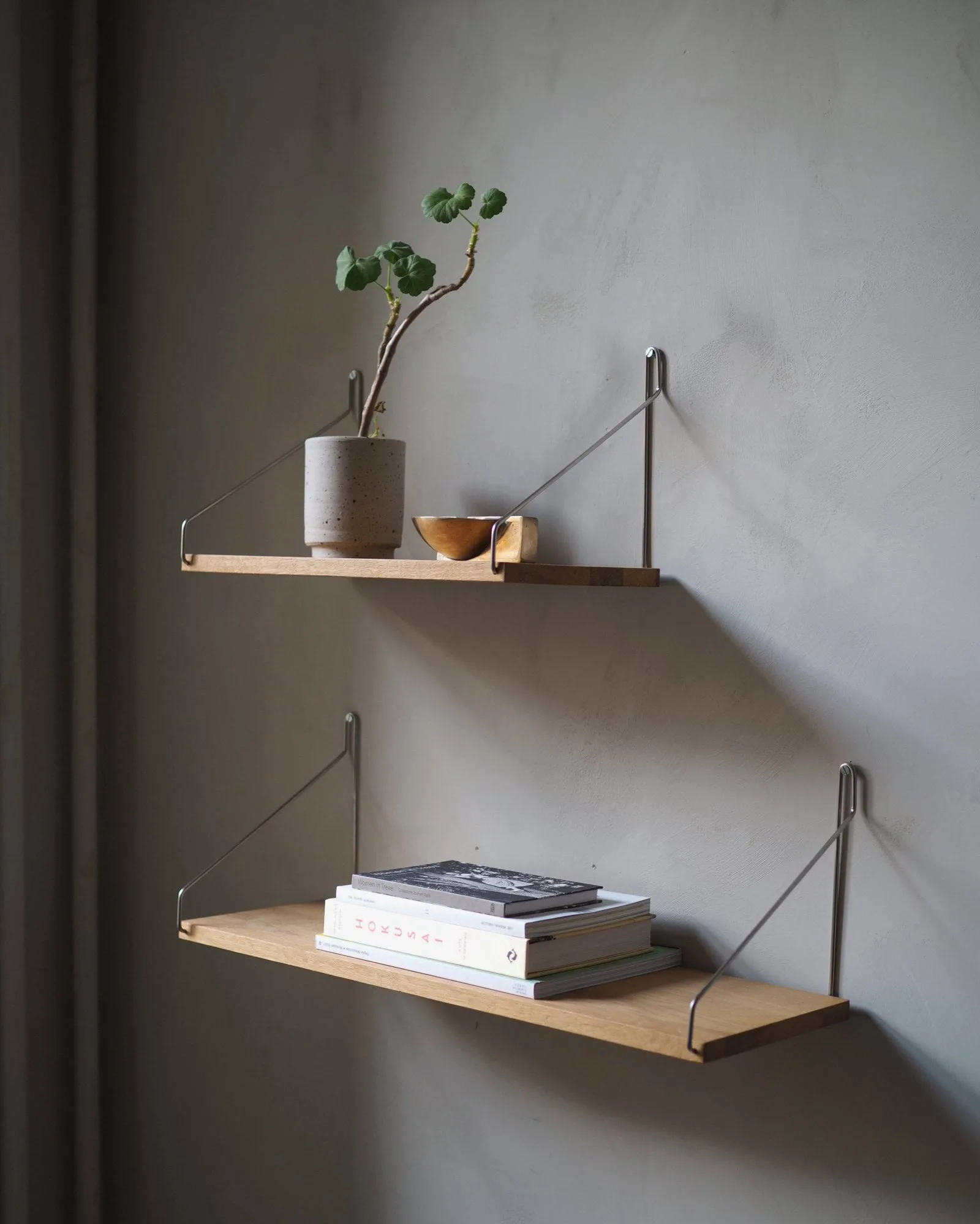 Single Shelf seinähylly, Tammi-ruostumaton teräs, 60x20 cm FRAMA