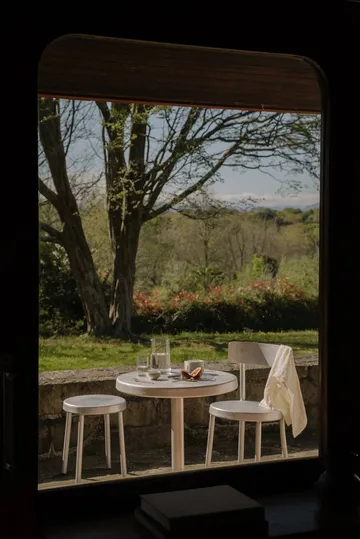 Tasca Table ruokapöytä - Aluminium, large, Ø87,5x75,5 cm - FRAMA