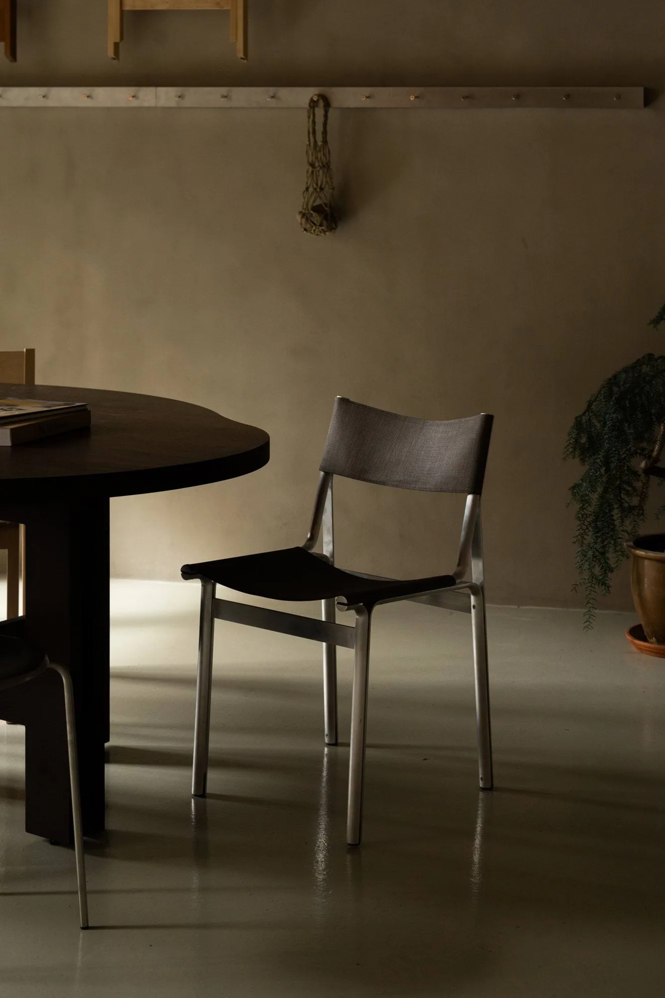 Union tuoli, Aluminium-Taupe Mesh FRAMA