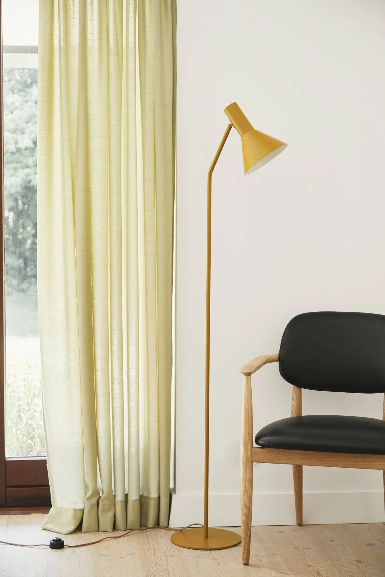 Lyss lattiavalaisin, Matta almond, 150 cm Frandsen