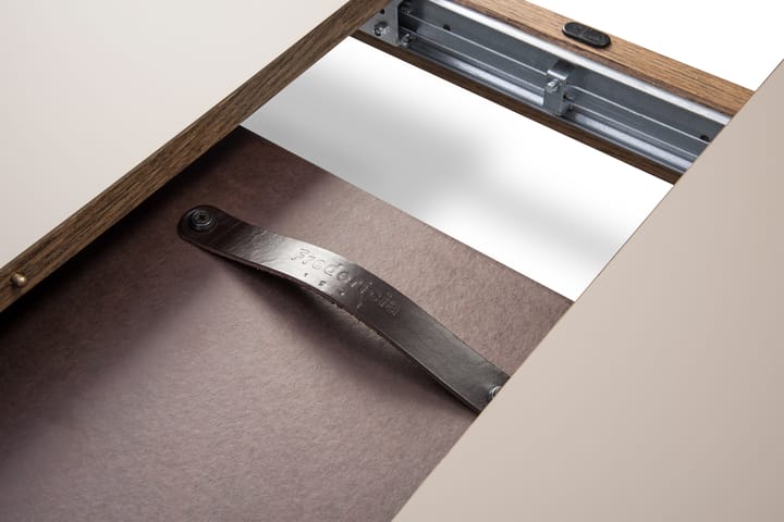 Ana ruokapöytä 220–320 x 95 cm, Nanolaminaatti musta-savustettu tammi Fredericia Furniture