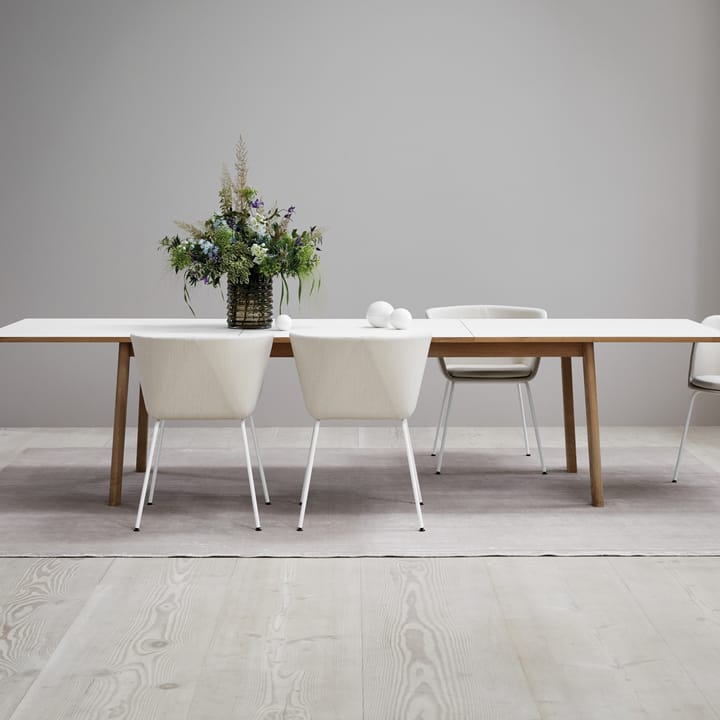 Ana ruokapöytä 220–320 x 95 cm, Nanolaminaatti valkoiseksi petsattu tammi Fredericia Furniture
