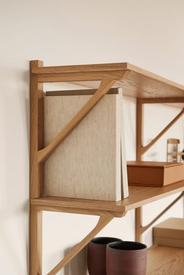 BM29 hylly kirjoituspöydällä 149x134 cm - Tammi lakka - Fredericia Furniture