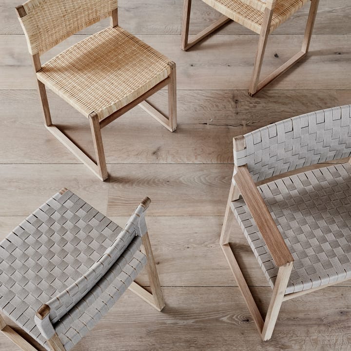 BM61-tuoli, Punottu luonnonöljytty tammeteline Fredericia Furniture