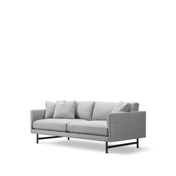 Calmo 5622 sohva 2-istuttava - Sunniva 242 musta teräs lamppu - Fredericia Furniture