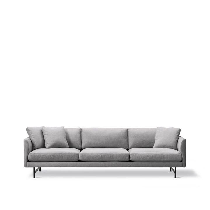 Calmo 5623 sohva - Sunniva 242 musta teräs lamppu - Fredericia Furniture