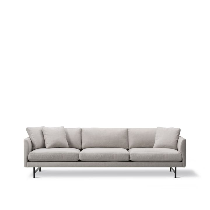 Calmo 5623 sohva - Sunniva 717 musta teräslamppu - Fredericia Furniture