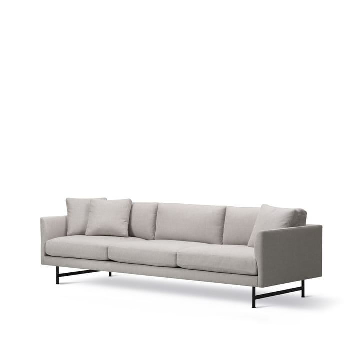 Calmo 5623 sohva, Sunniva 717 musta teräslamppu Fredericia Furniture