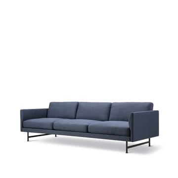 Calmo 5623 sohva - Sunniva 783 musta teräslamppu - Fredericia Furniture