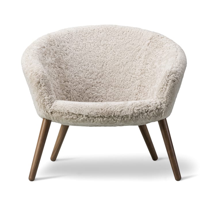 Ditzel lounge tuoli lampaantalja - Moonlight-walnut - Fredericia Furniture