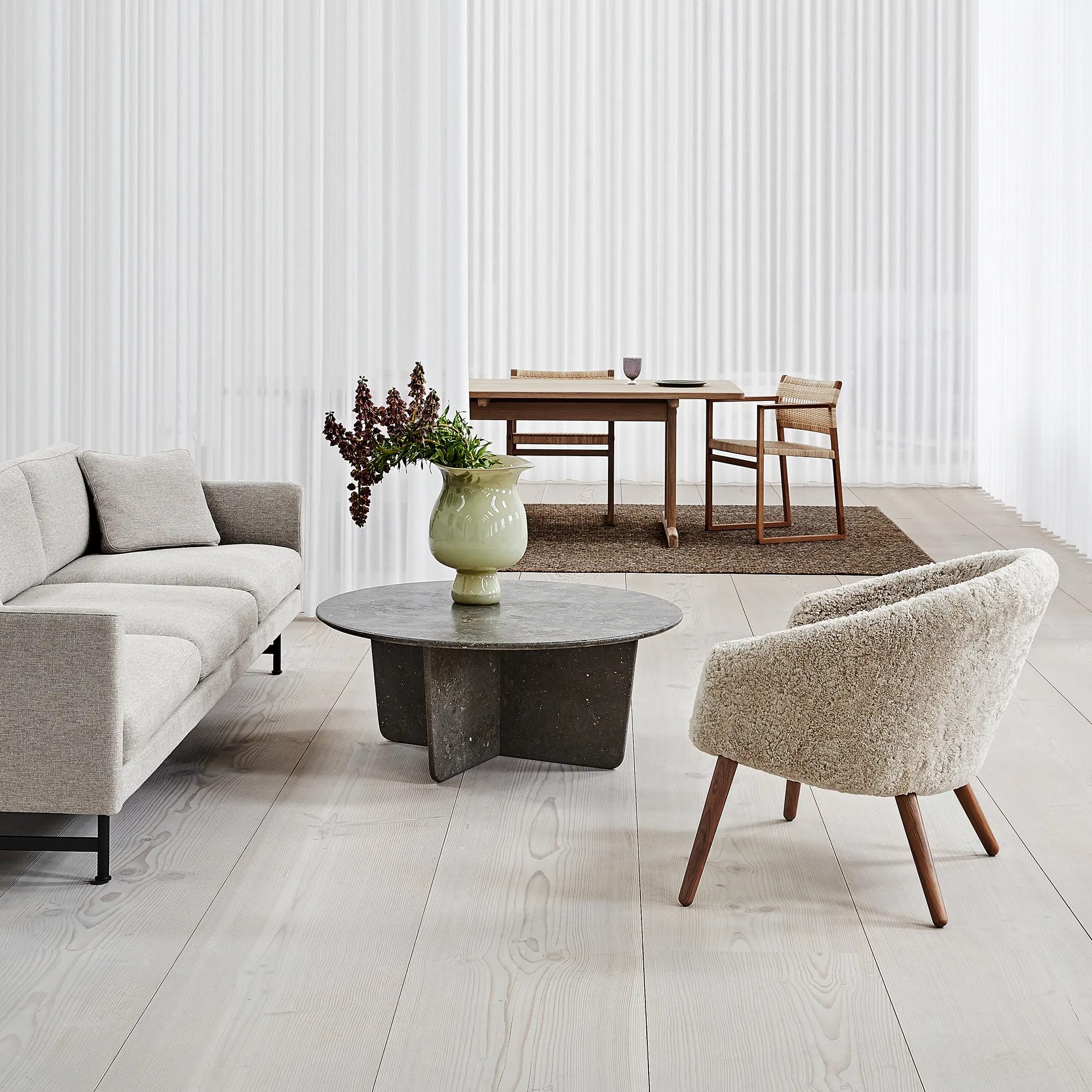 Ditzel lounge tuoli lampaantalja, Moonlight-walnut Fredericia Furniture
