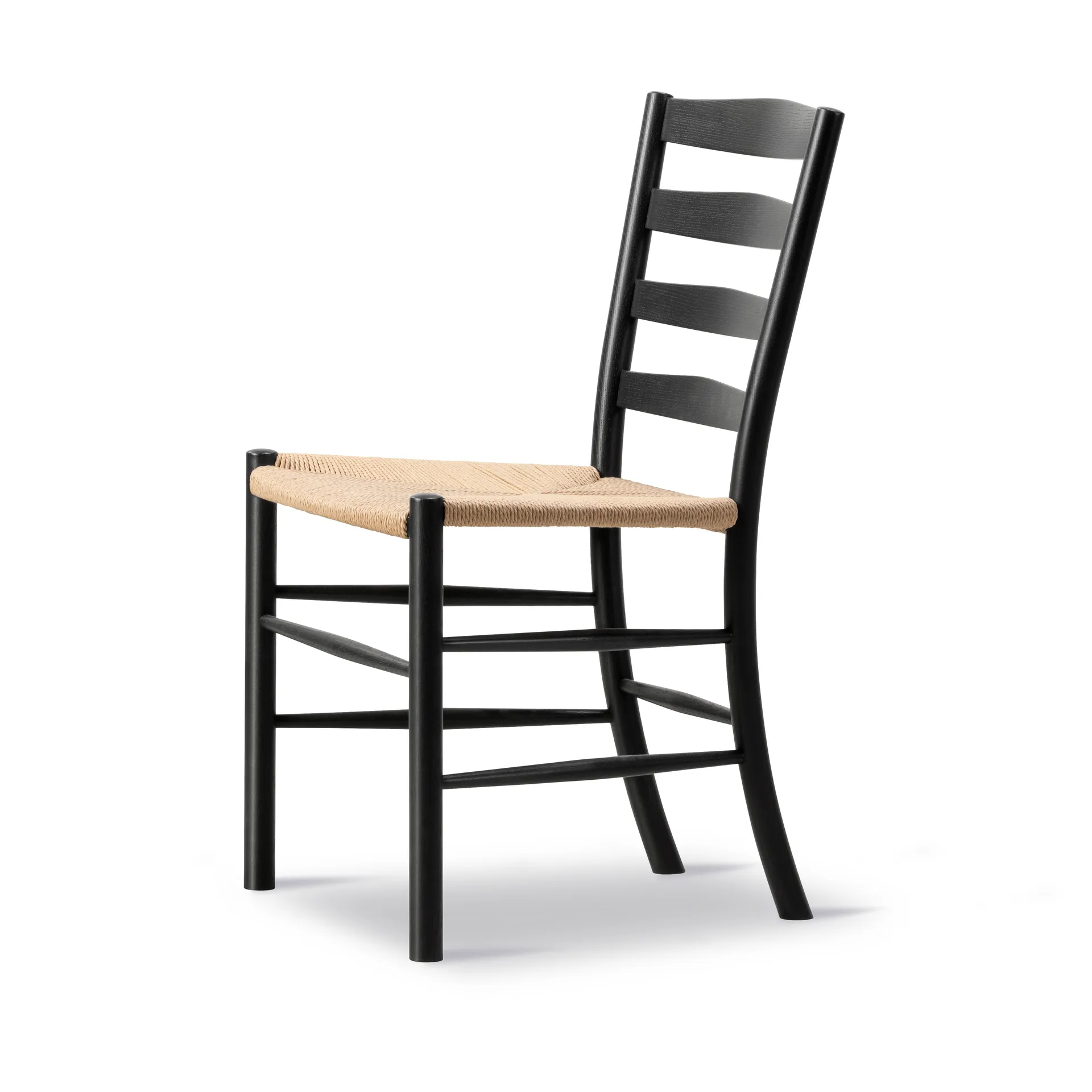 Klint-tuoli, Luonnonkudottu mustalakkainen tammi Fredericia Furniture