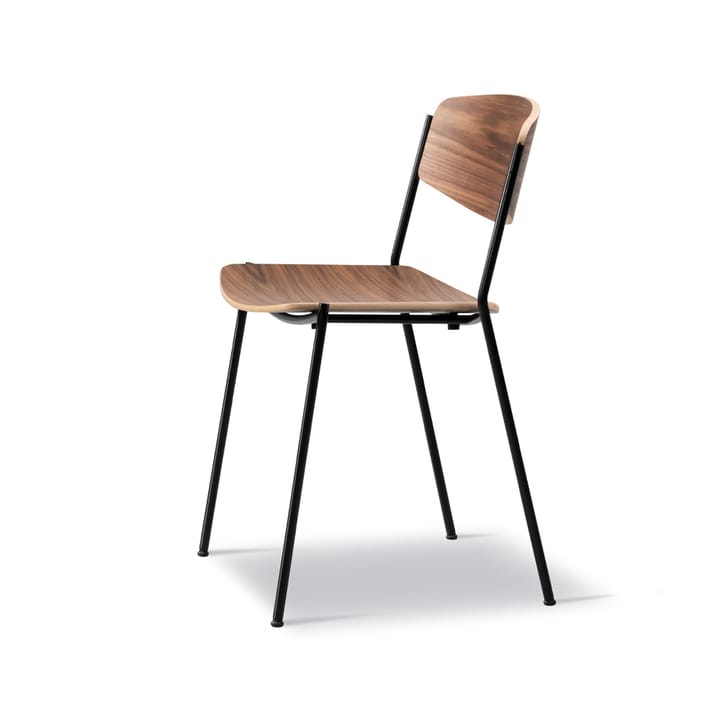 Lynderup 3080 tuoli, Lakattu pähkinä musta teräsrunko Fredericia Furniture