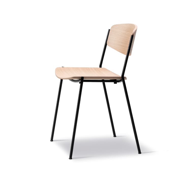 Lynderup 3080 tuoli, Lakkaus tammi-musta teräsjalusta Fredericia Furniture