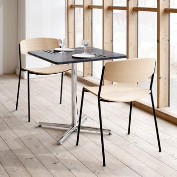 Lynderup 3080 tuoli - Punainen pähkinä- musta teräsrunkoinen - Fredericia Furniture