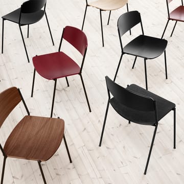 Lynderup 3080 tuoli - Punainen pähkinä- musta teräsrunkoinen - Fredericia Furniture