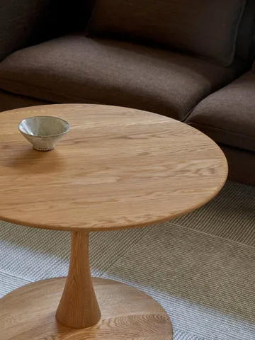 ND104 Trisse sohvapöytä - Öljytty tammi, Ø68x48 cm - Fredericia Furniture