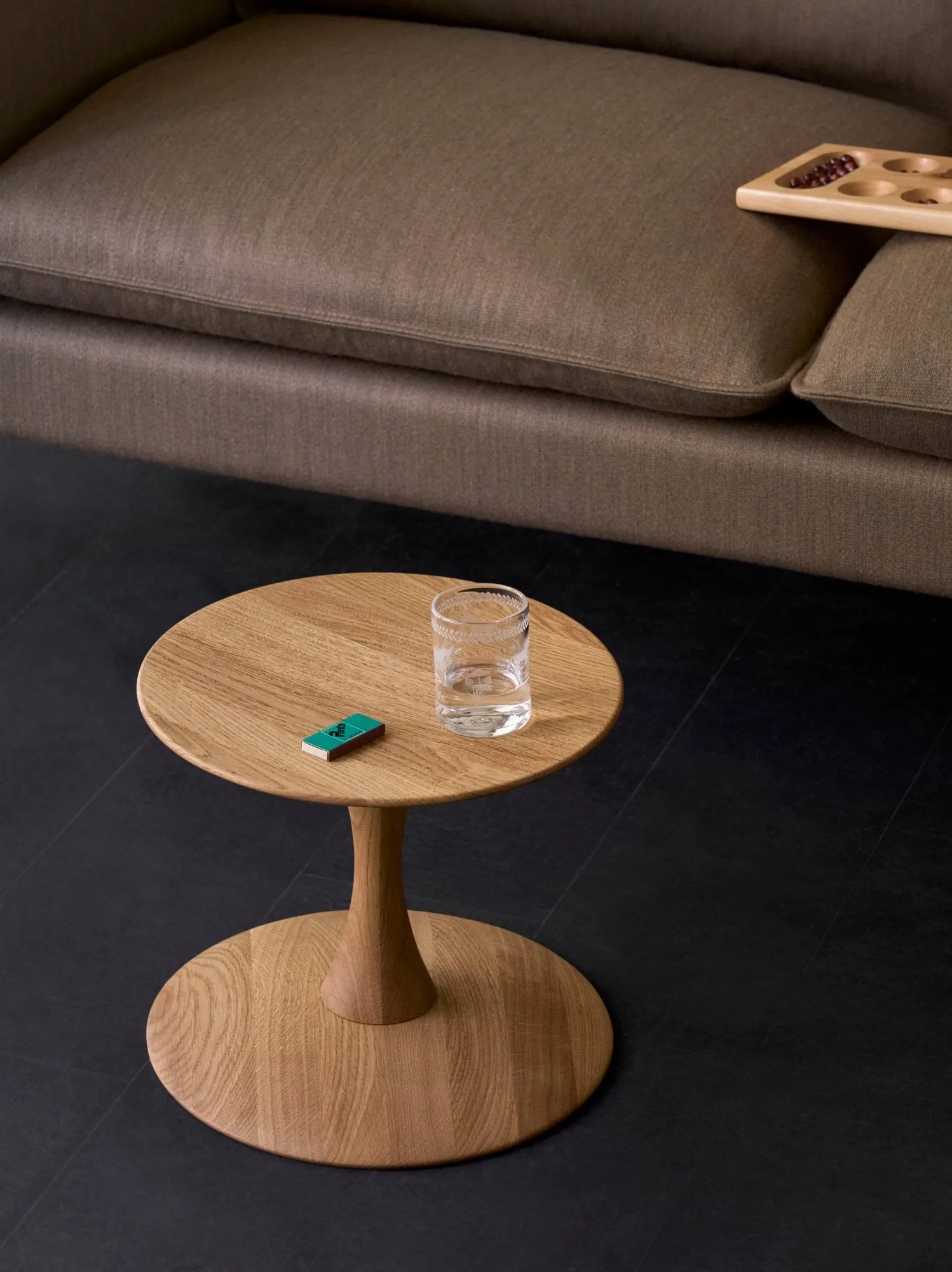 ND105 Trisse-jakkara, Öljytty tammi, Ø40x46 cm Fredericia Furniture