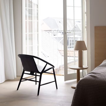 Pon sivupöytä - Musta lakattu tammi, Ø40 cm - Fredericia Furniture