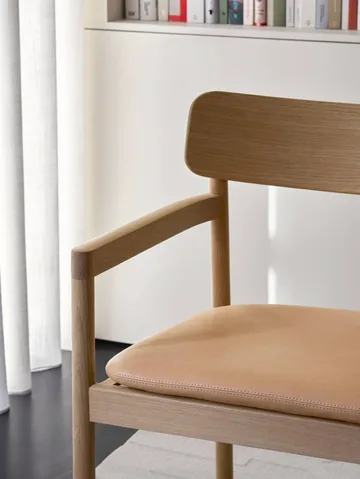 Post nojatuoli - Vegeta nahka-vaalea öljytty tammi - Fredericia Furniture